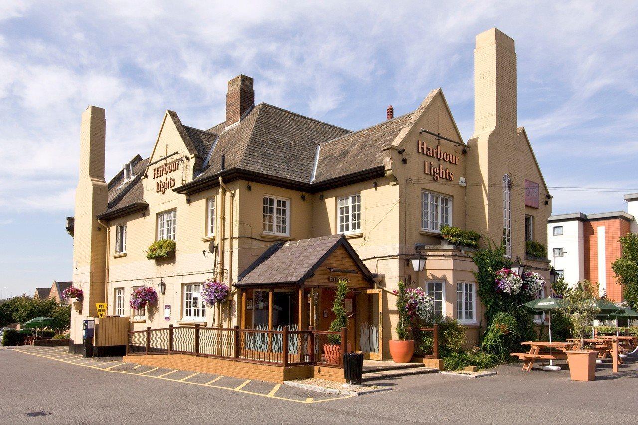 Premier Inn Portsmouth North Harbour Екстериор снимка