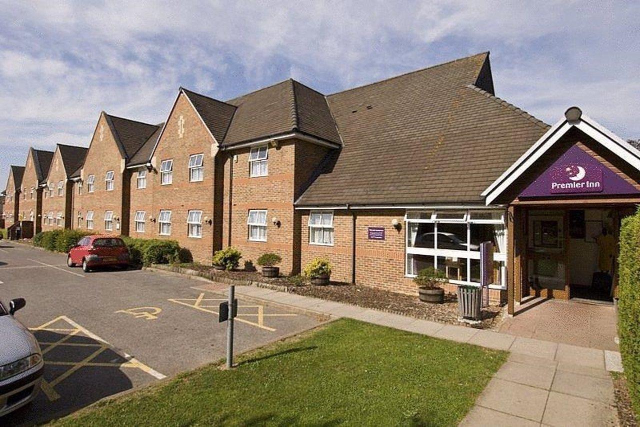 Premier Inn Portsmouth North Harbour Екстериор снимка